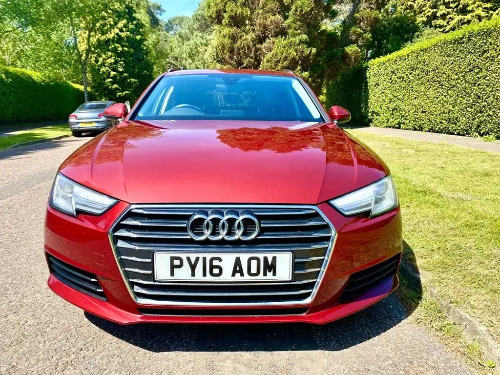 Used Audi A4 Design 150 HP (110 kW) 2016 Red Estate