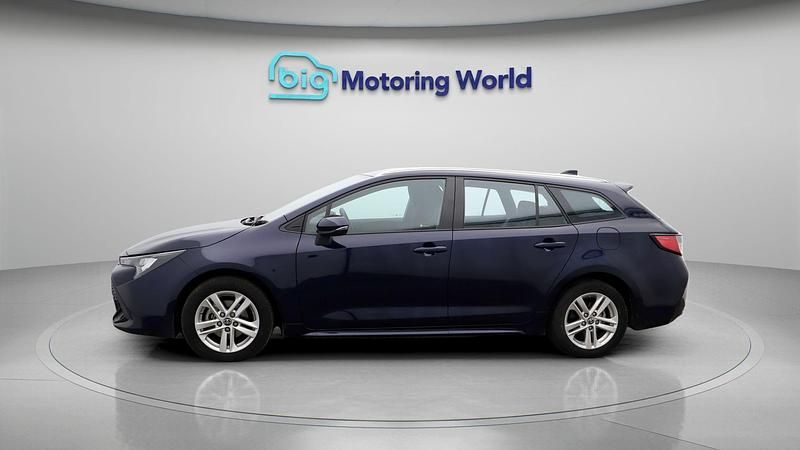 Used Toyota Corolla 122 HP (89 kW) 2022 Blue Estate