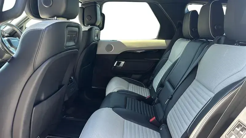 Used Land Rover Discovery HSE Dynamic 2021 Eiger grey SUV