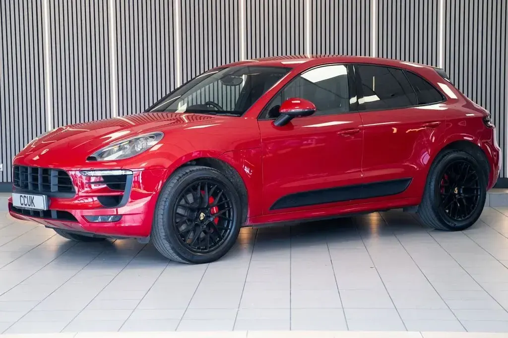 Used Porsche Macan GTS 360 HP (264 kW) 2016 Red SUV