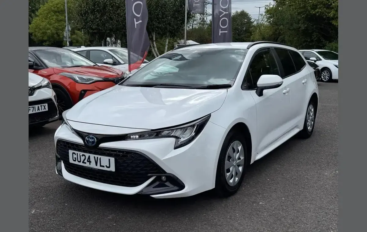 Used Toyota Corolla 138 HP (101 kW) 2024 White