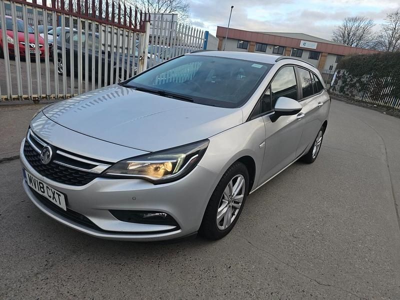 Used Vauxhall Astra 110 HP (80 kW) 2018 Silver Estate