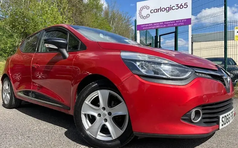 Begagnad Renault Clio IV Dynamique 73 HK (53 kW) 2016 Halvkombi