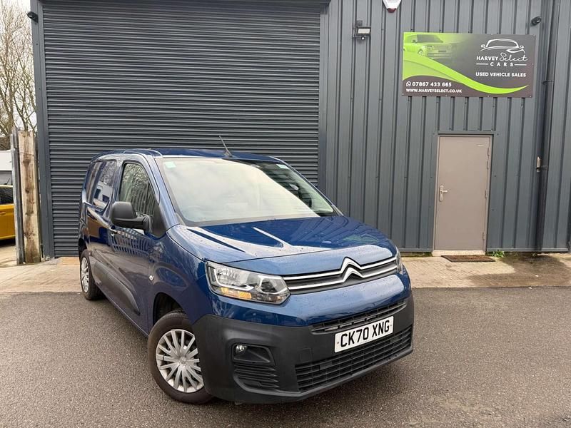 Used Citroën Berlingo Start 75 HP (55 kW) 2020 Blue MPV