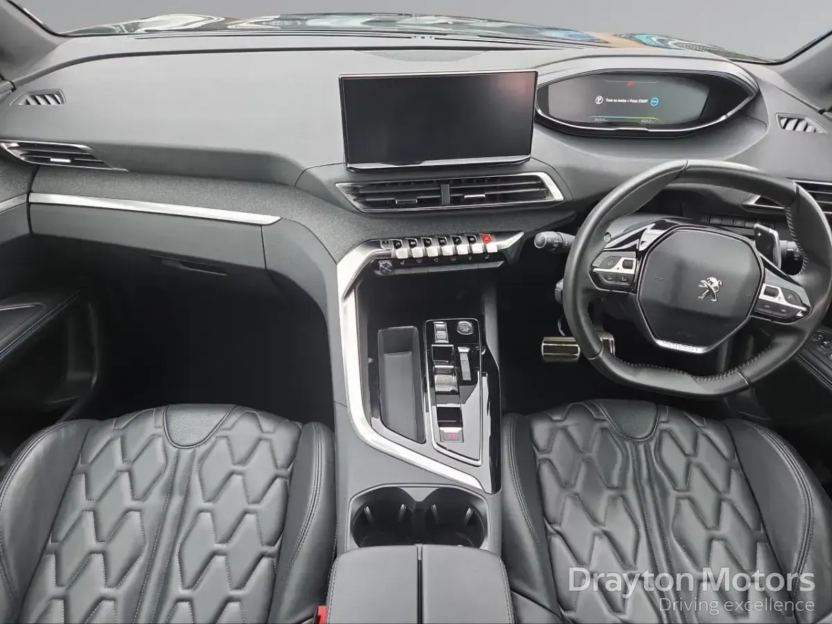 Used Peugeot 3008 Allure 300 HP (220 kW) 2024 Black SUV