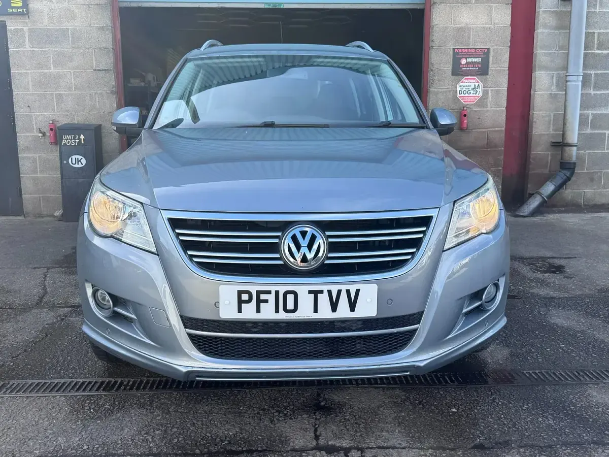 Used VW Tiguan R-line 138 HP (101 kW) 2010 Grey SUV