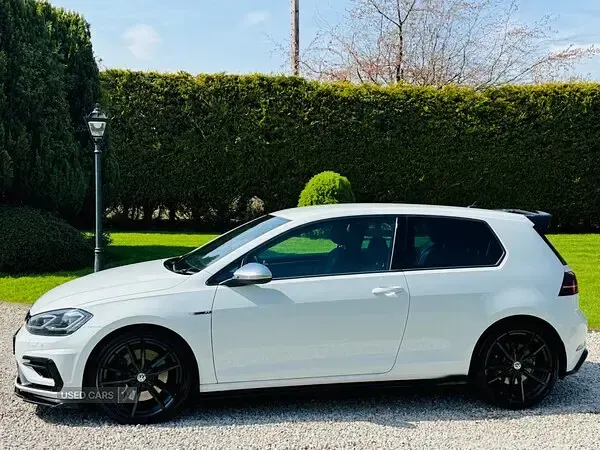 Used VW Golf VII R 310 HP (228 kW) 2018 White Hatchback