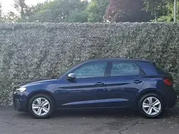 Used Audi A1 Design 95 HP (69 kW) 2023 Blue SUV
