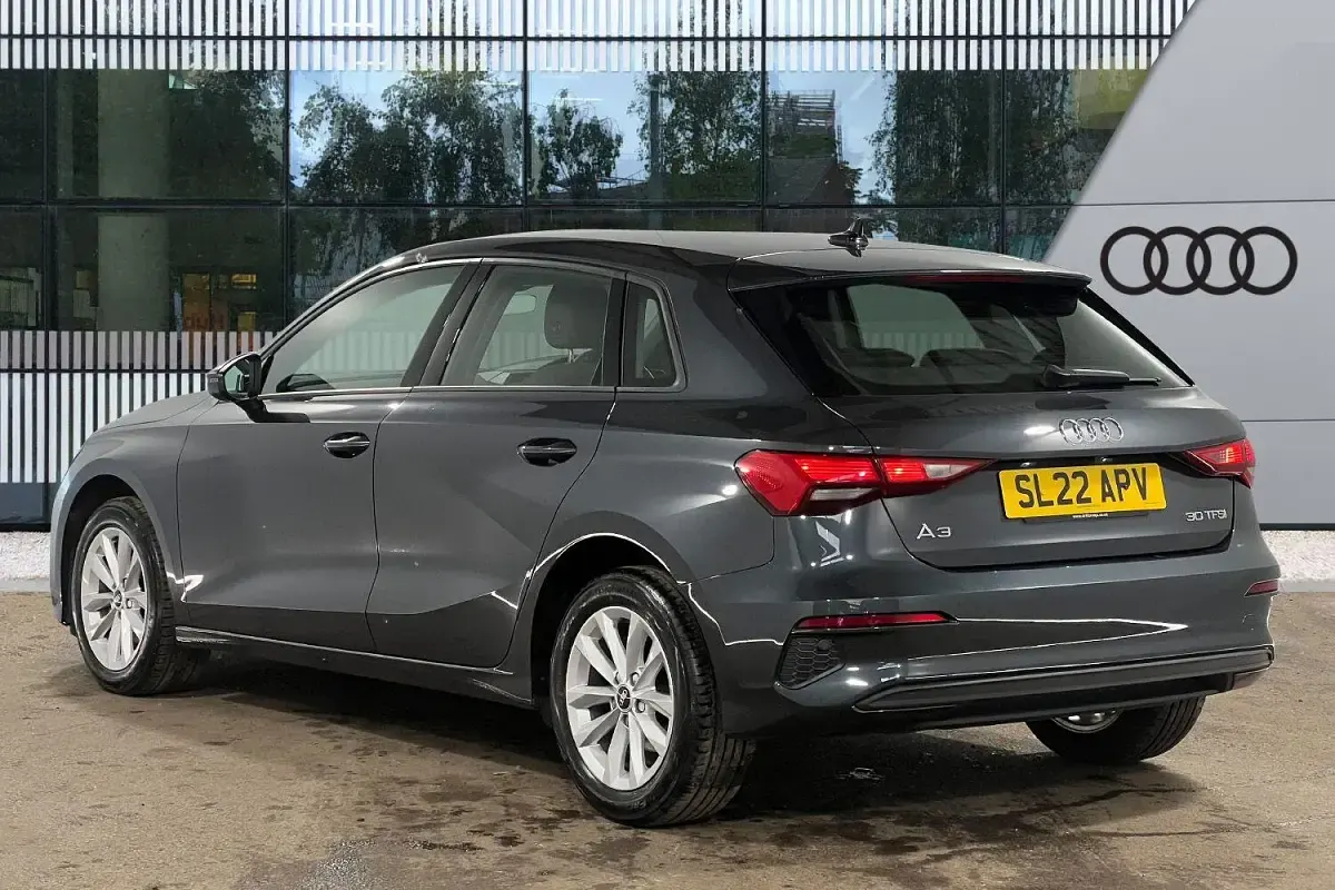 Used Audi A3 Sportback Comfort 110 HP (80 kW) 2022 Grey Hatchback
