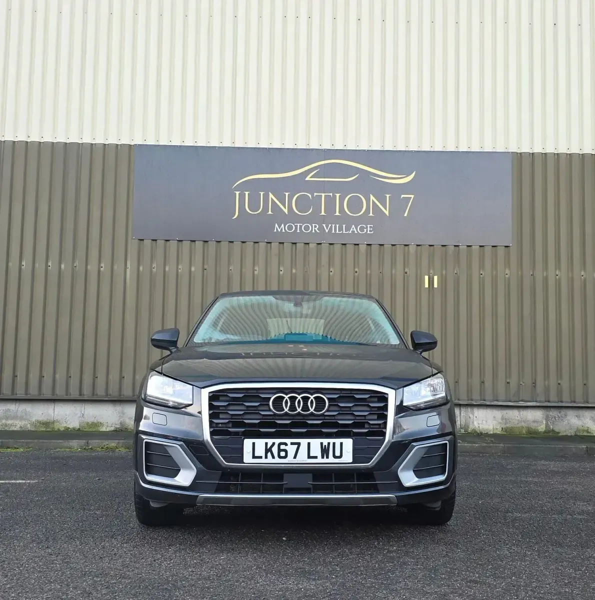 Used Audi Q2 Premium 116 HP (85 kW) 2017 Black SUV