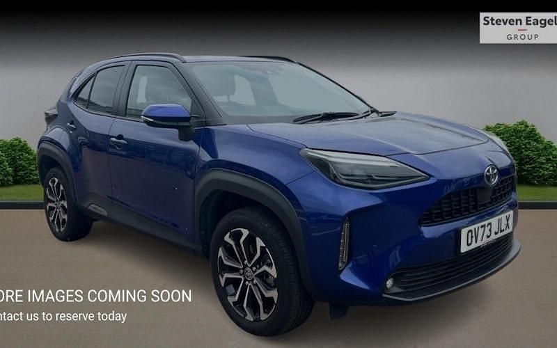 Used 2025 Toyota Yaris Hybrid Design Estate | £21,593 (Good price) - Image 1/4