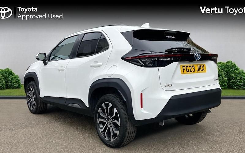 Used Toyota Yaris Hybrid Design 116 HP (85 kW) 2026 Estate