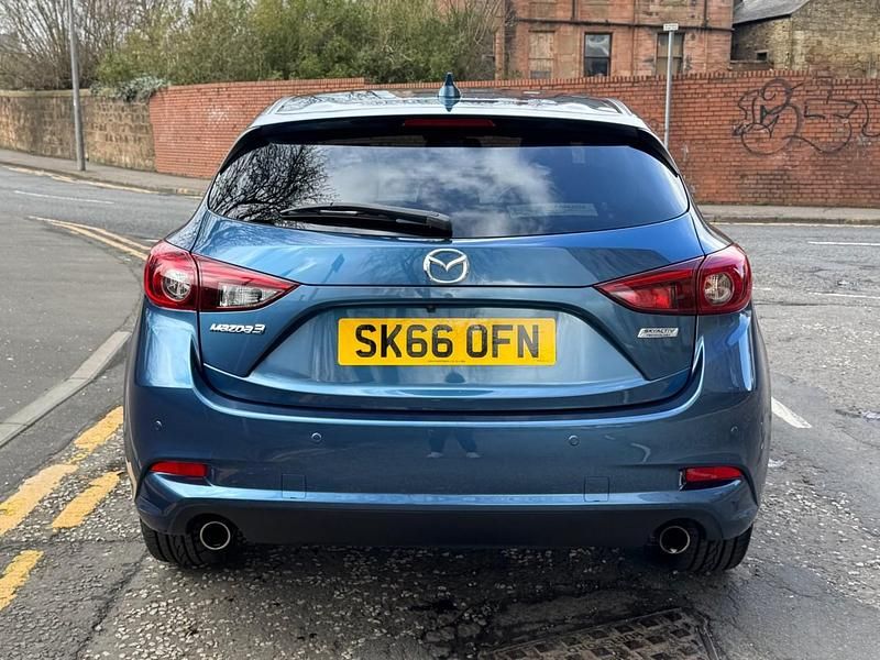 Begagnad Mazda 3 Inclusive 165 HK (121 kW) 2016 Blå Halvkombi