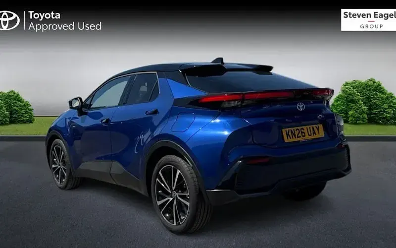 Used Toyota C-HR 140 HP (102 kW) 2026 Blue SUV