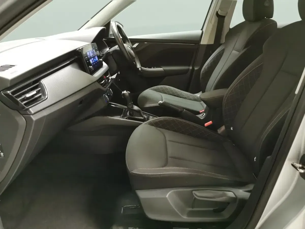 Usado Skoda Kamiq SE 2021 Prateado SUV