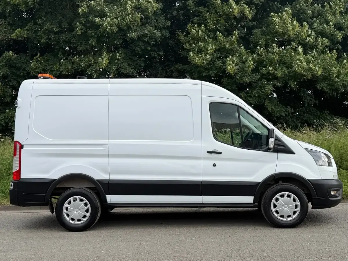 Used Ford Transit 130 HP (95 kW) 2020 White Van