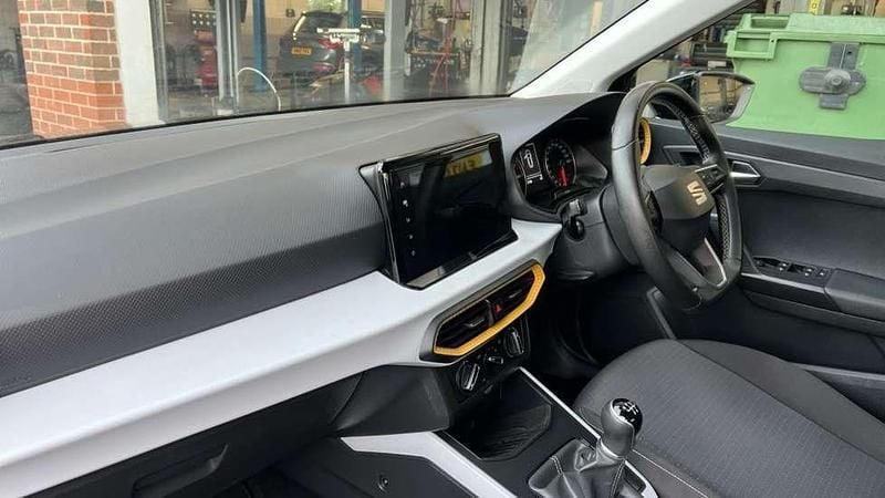 Used Seat Arona SE Technology 95 HP (69 kW) 2022 Black SUV