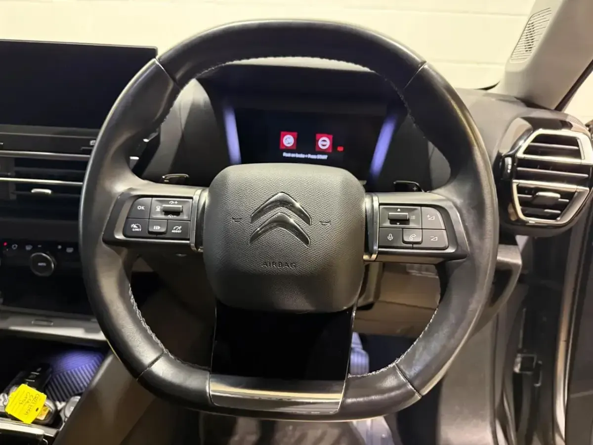 Begagnad Citroën C4 Shine 127 HK (93 kW) 2021 Grå Halvkombi