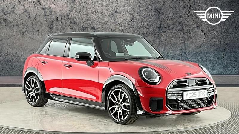 Used Mini Cooper Hatch 113 kW (154 HP) 2025 Red Hatchback