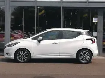 Used Nissan Micra Acenta 90 HP (66 kW) 2019 White Hatchback