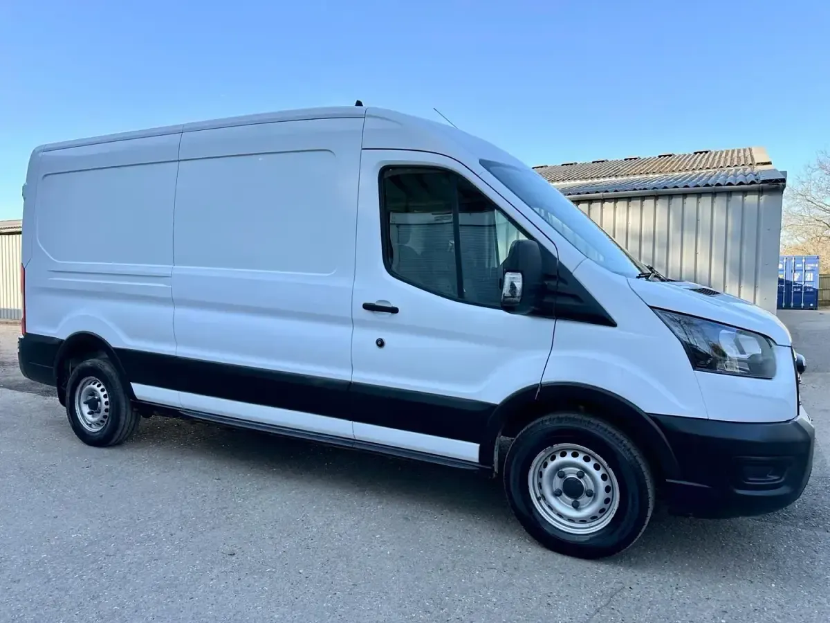 Używany Ford Transit 130 KM (95 kW) 2021 Biały Van