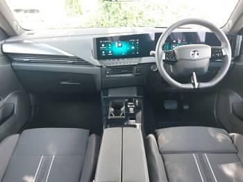 New Vauxhall Astra 114 kW (156 HP) 2025 Silver Hatchback