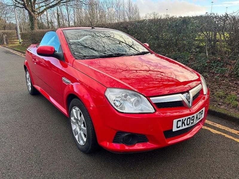 Red Used 2009 Vauxhall Tigra Cabriolet | £2,294 (Good price) - Image 1/4