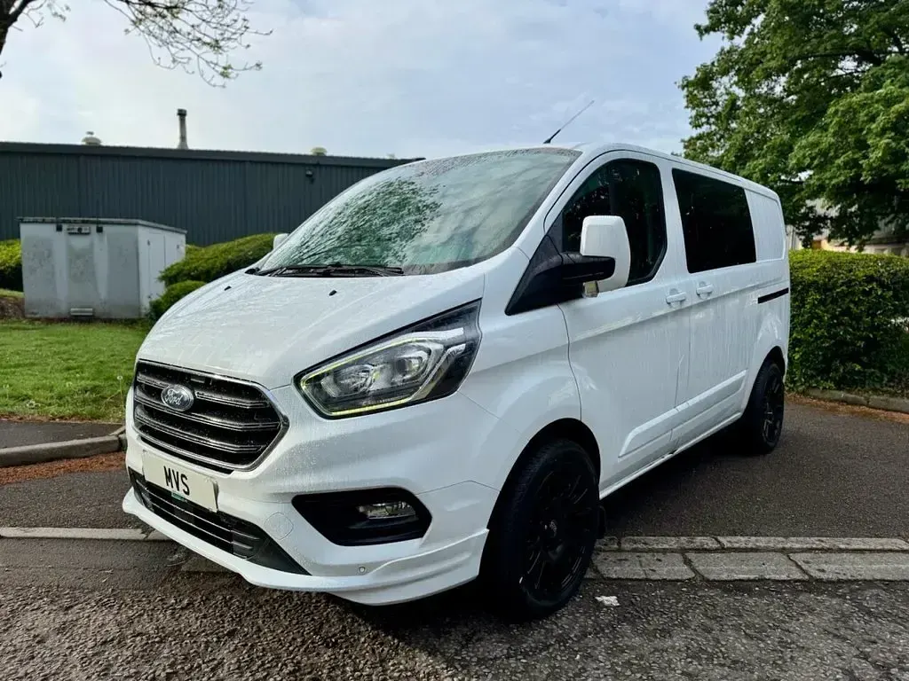 Used Ford Transit Custom Limited 130 HP (95 kW) 2021 White Van