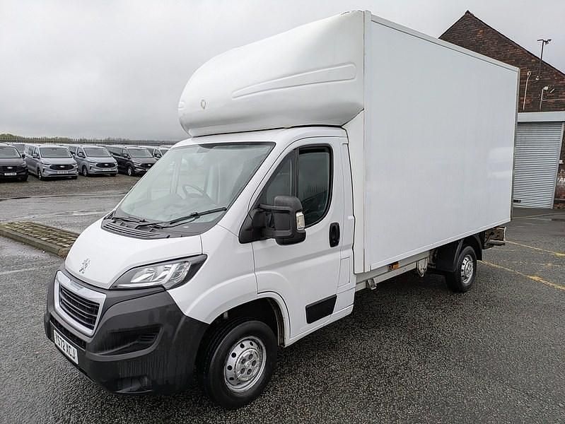 Begagnad Peugeot Boxer S 140 HK (102 kW) 2022 Vit Van