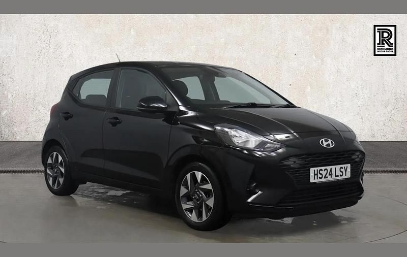 Used Hyundai i10 Advanced 77 HP (56 kW) 2024 Black Hatchback