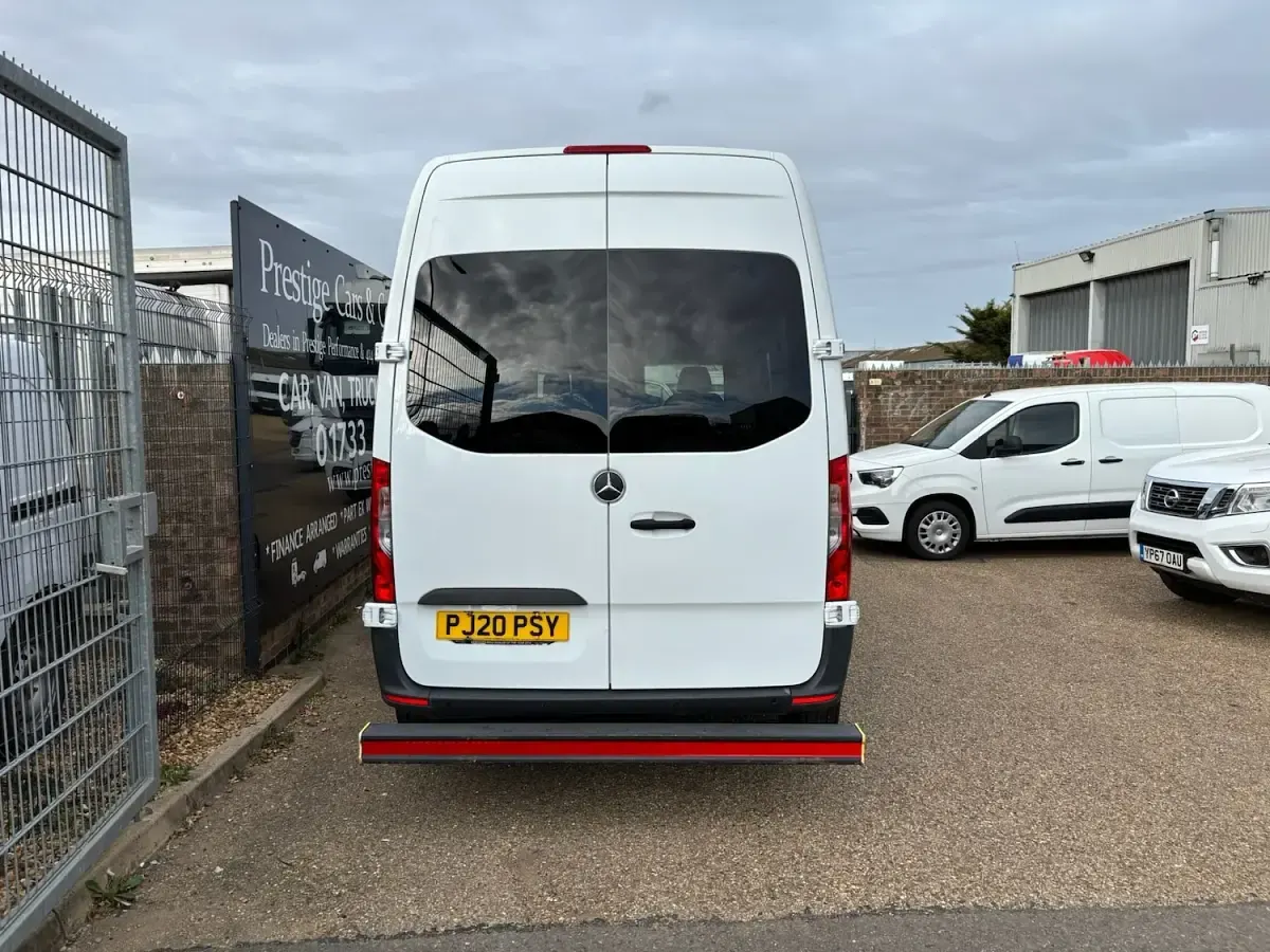 Used Mercedes Sprinter 143 HP (105 kW) 2020 White Van