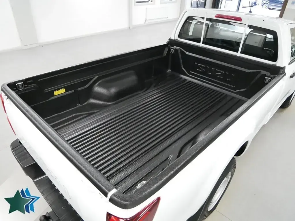 Second-hand Isuzu D-Max 162 CP (119 kW) 2023 Alb Pickup