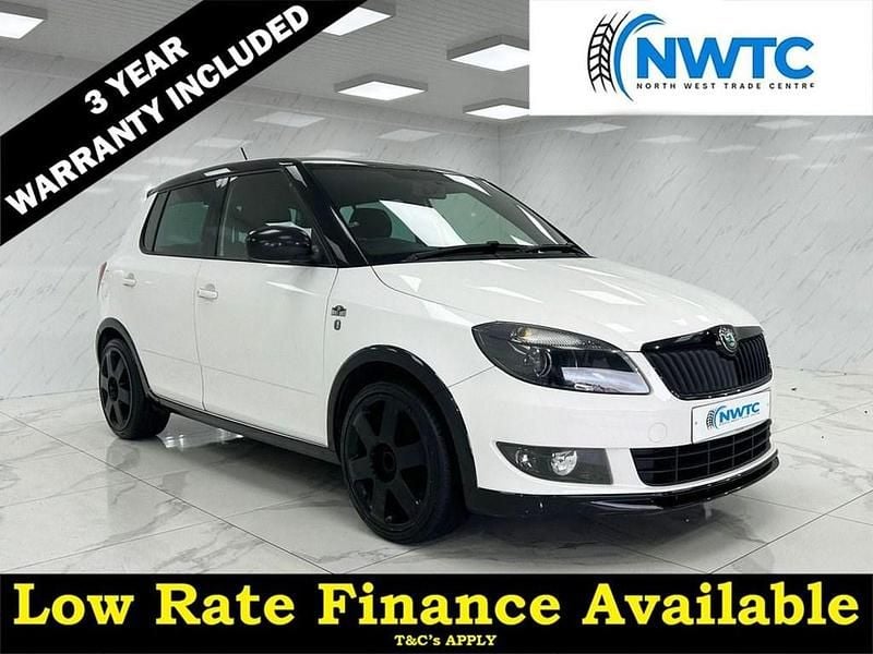White Used 2012 Skoda Fabia Hatchback | £3,195 (Good price) - Image 1/4