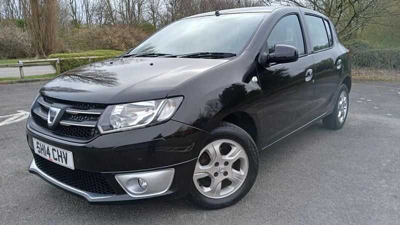 Used Dacia Sandero Lauréate 75 HP (55 kW) 2014 Black Hatchback