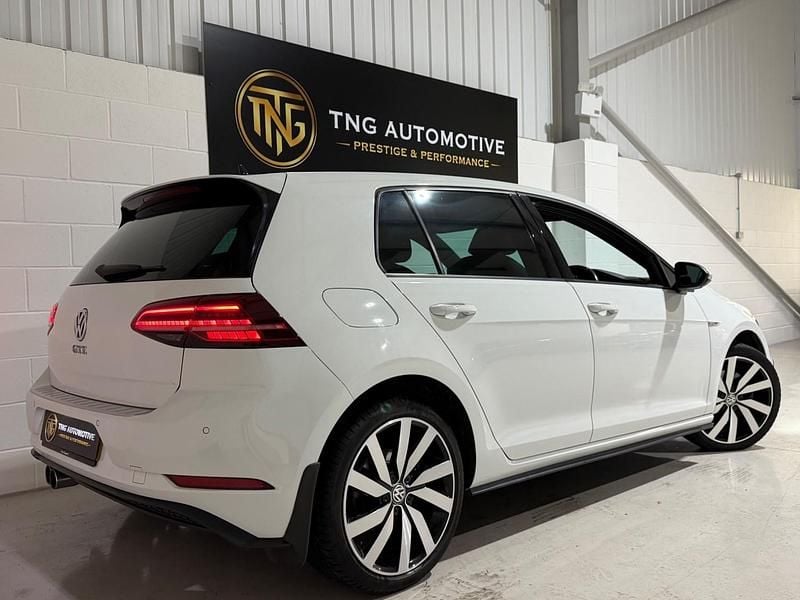 Used VW Golf VII Advance 204 HP (150 kW) 2020 White Hatchback