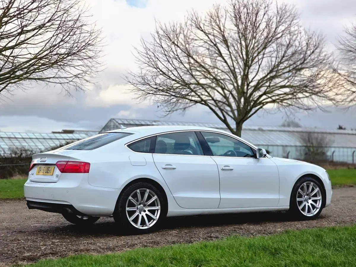 Begagnad Audi A5 Sportback Design 225 HK (165 kW) 2015 Vit Halvkombi