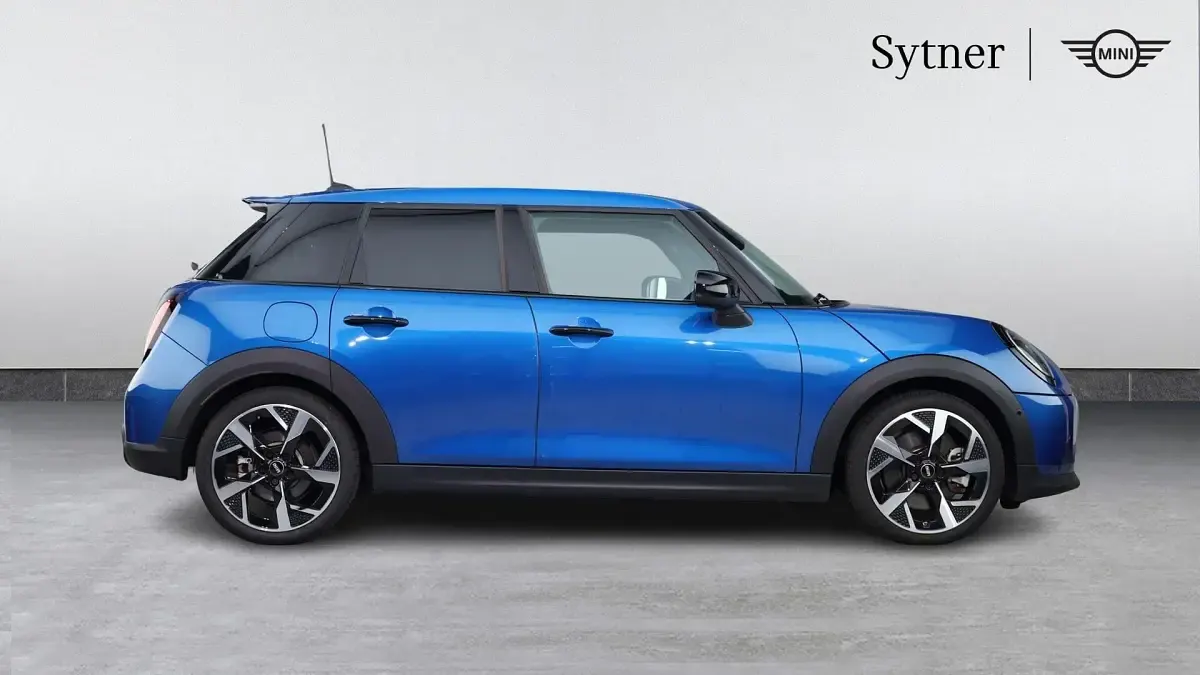 Used Mini Cooper S Hatch 201 HP (147 kW) 2024 Blue Hatchback