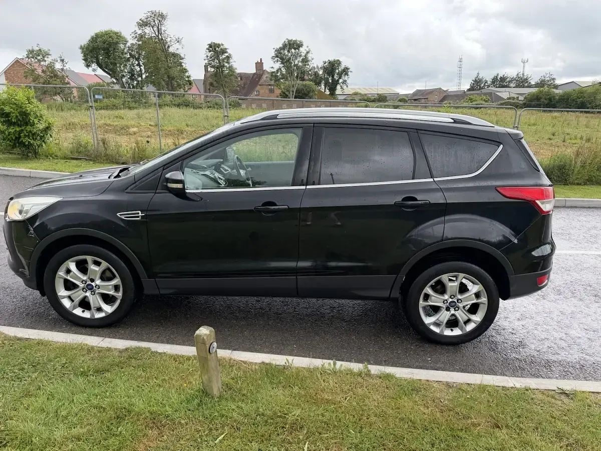 Used Ford Kuga Titanium 140 HP (102 kW) 2013 Black SUV