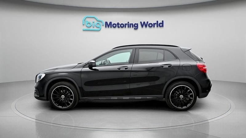 Used Mercedes GLA180 AMG line 122 HP (89 kW) 2019 Black SUV