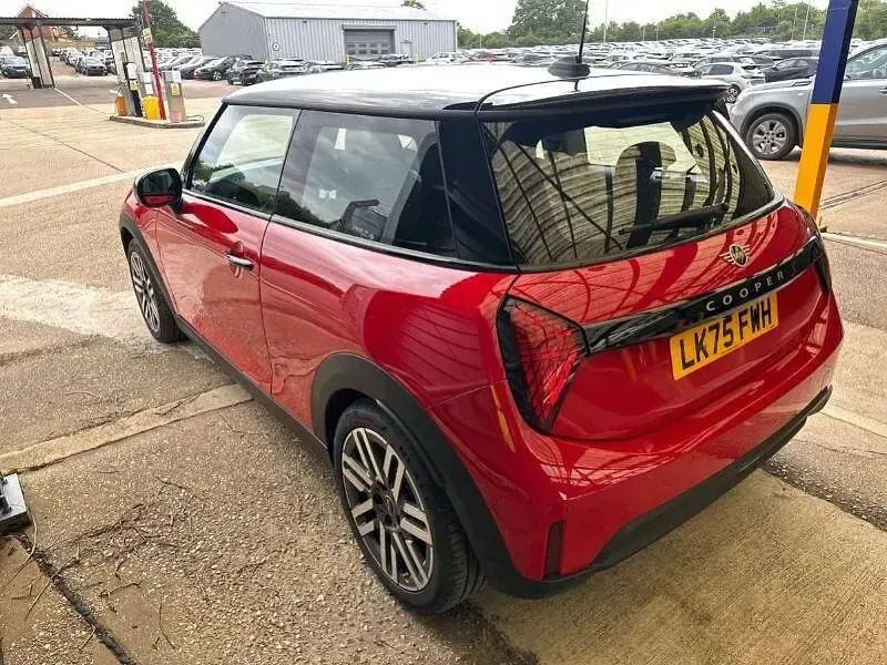 New Mini Cooper S Hatch 201 HP (147 kW) 2026 Red Hatchback