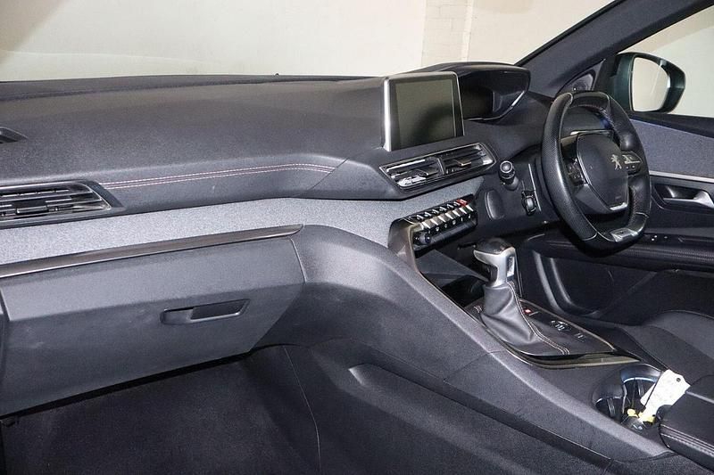 Used Peugeot 3008 Premium 129 HP (94 kW) 2019 Black SUV