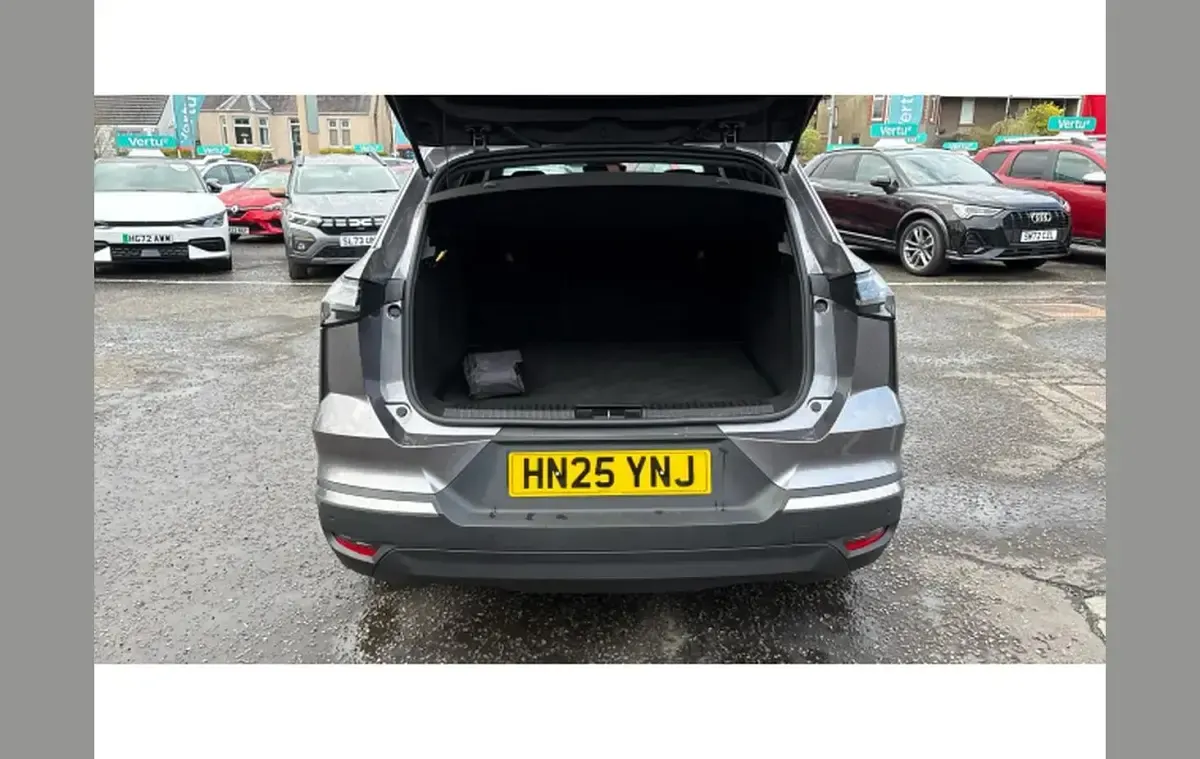 Second-hand Renault Symbioz Techno 145 CP (106 kW) 2025 Gri SUV