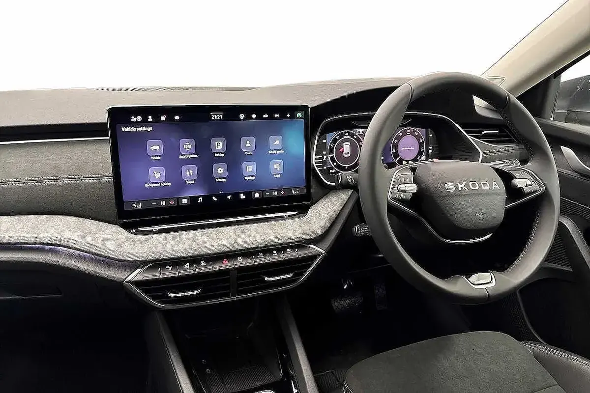 New Skoda Octavia SE L 110 HP (80 kW) 2025 Graphite grey metallic Estate
