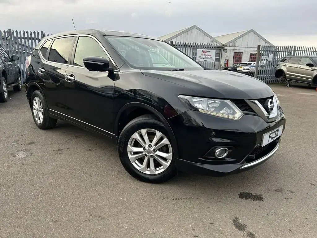 Used Nissan X-Trail Acenta 130 HP (95 kW) 2015 Black SUV