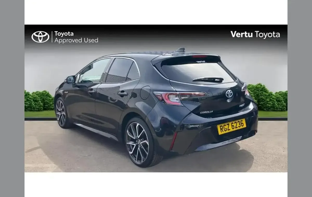 Used Toyota Corolla 122 HP (89 kW) 2019 Black Hatchback