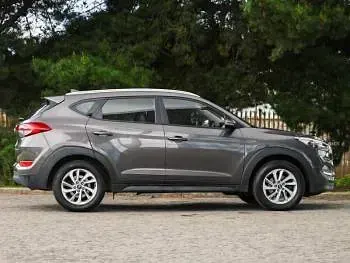 Used Hyundai Tucson SE 116 HP (85 kW) 2017 Grey SUV