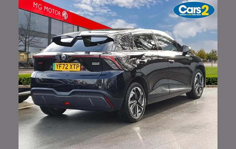 Used MG MG4 EV Trophy 150 kW (204 HP) 2023 Black Hatchback