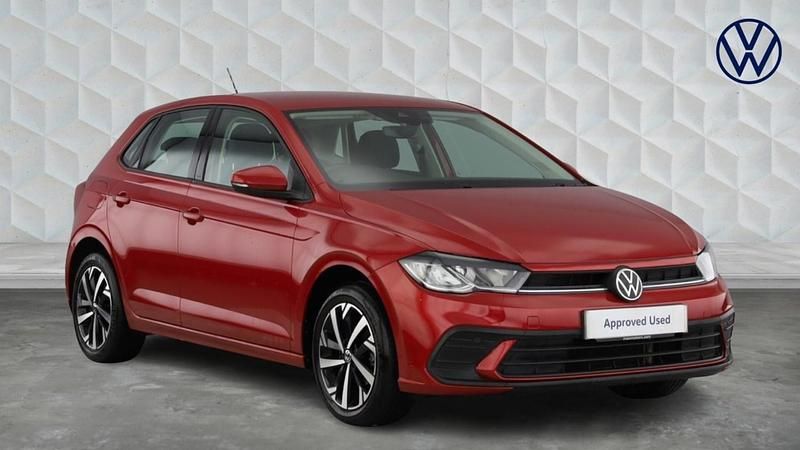 Used VW Polo Life 95 HP (69 kW) 2022 Red Hatchback