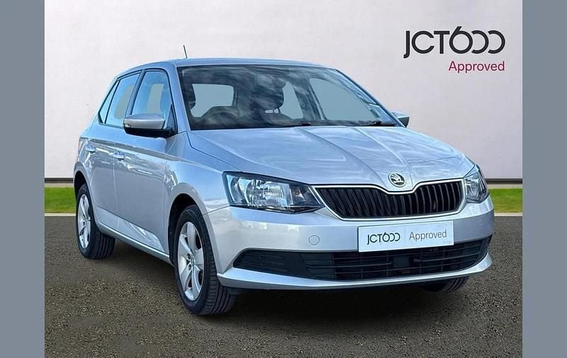 Used Skoda Fabia SE 108 HP (79 kW) 2018 Silver Hatchback