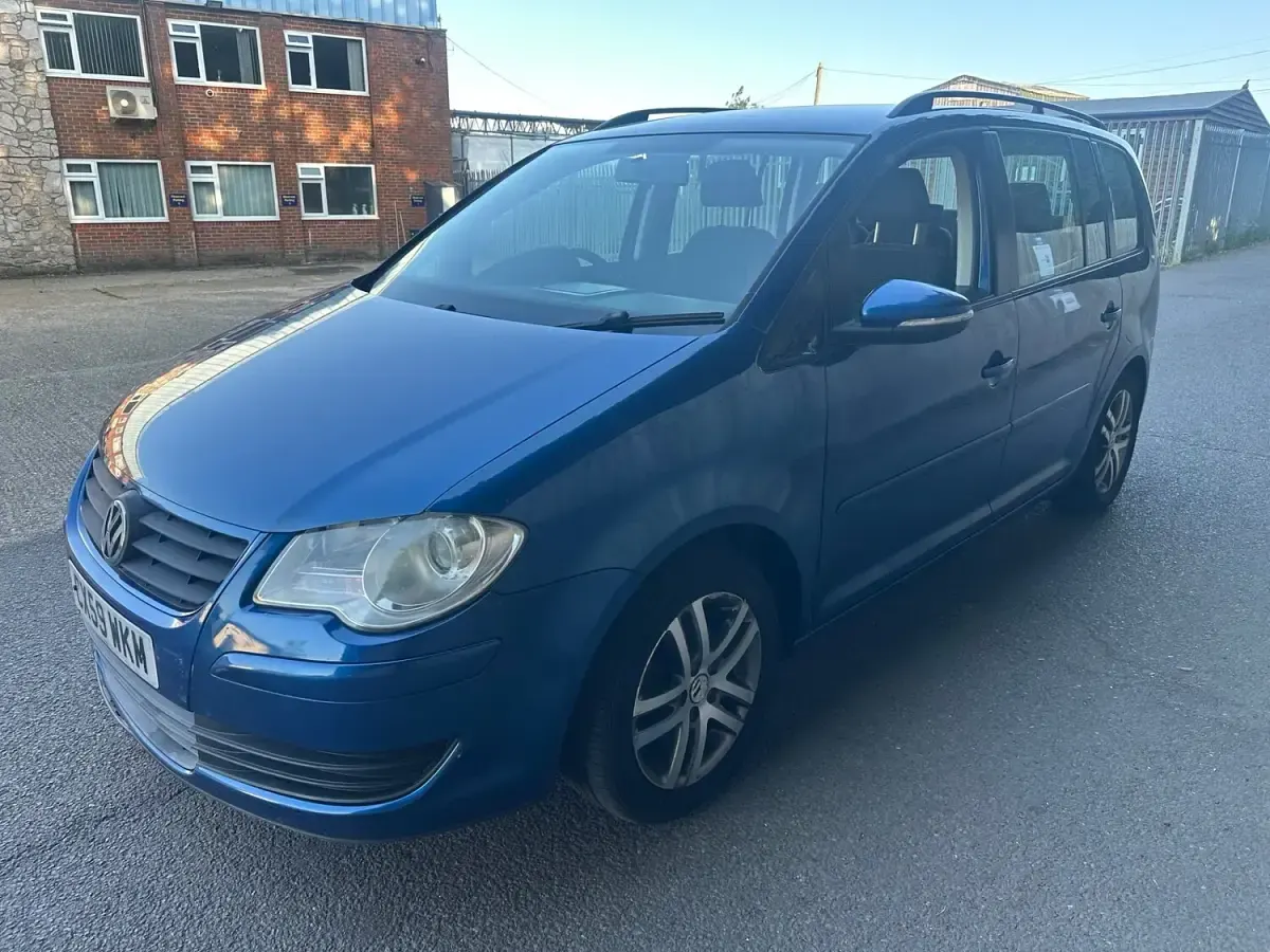Used VW Touran SE 105 HP (77 kW) 2009 Blue MPV